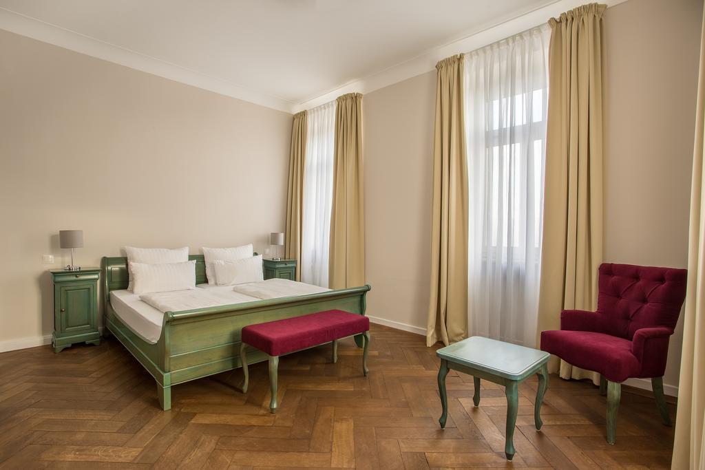 Hotel Annaberg Бад-Дюркхайм Экстерьер фото